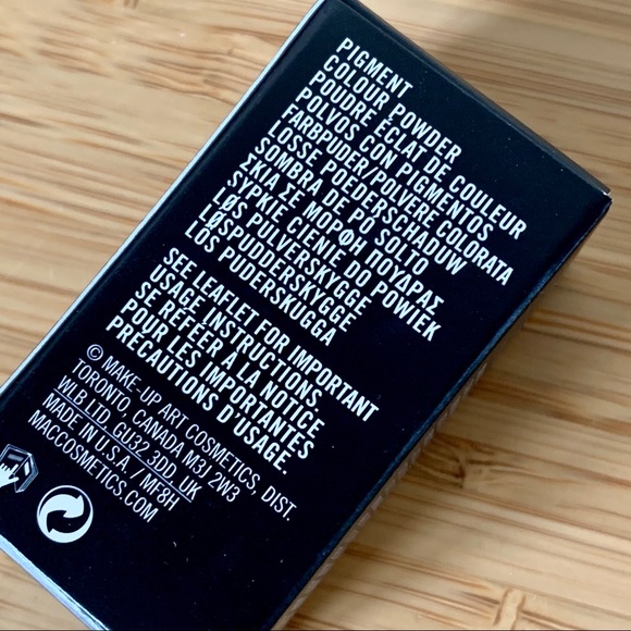 MAC “Rose” Pigment - Picture 4 of 7